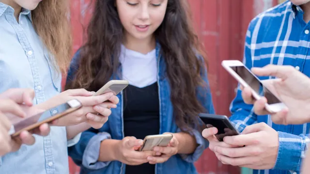 UK Considers Australian-Style Social Media Ban for Children